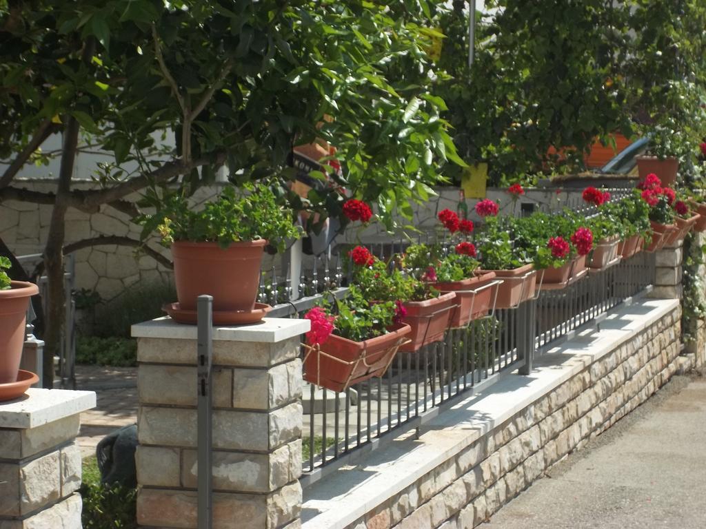 Apartments Ars Vivendi Trogir Ruang foto